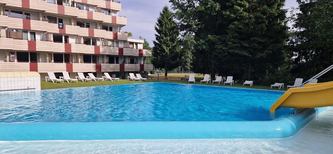 2-Zimmer Wohnung, Pools, Sauna Und Balkon Санкт-Энгльмар Номер фото